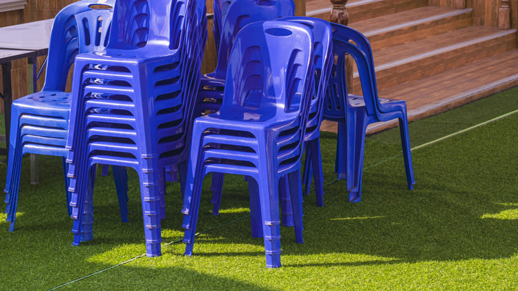 Sillas y mesas de plástico en República Dominicana: comodidad y diseño