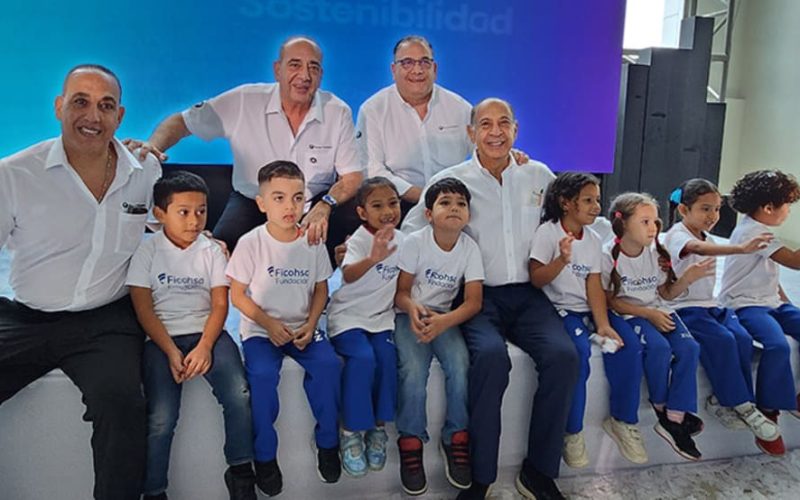 El liderazgo de confianza: lecciones del éxito de Camilo Atala y Ficohsa